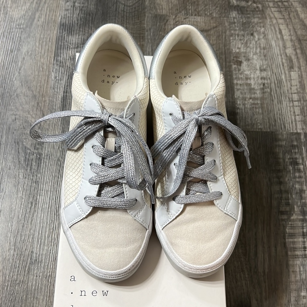 a new day Maddison Mixed Fabric Lace Up Sneakers Size 8.5 - Picture 5 of 13